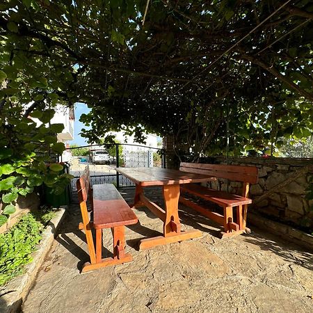 Apartmani Trlaja Vodice Luaran gambar