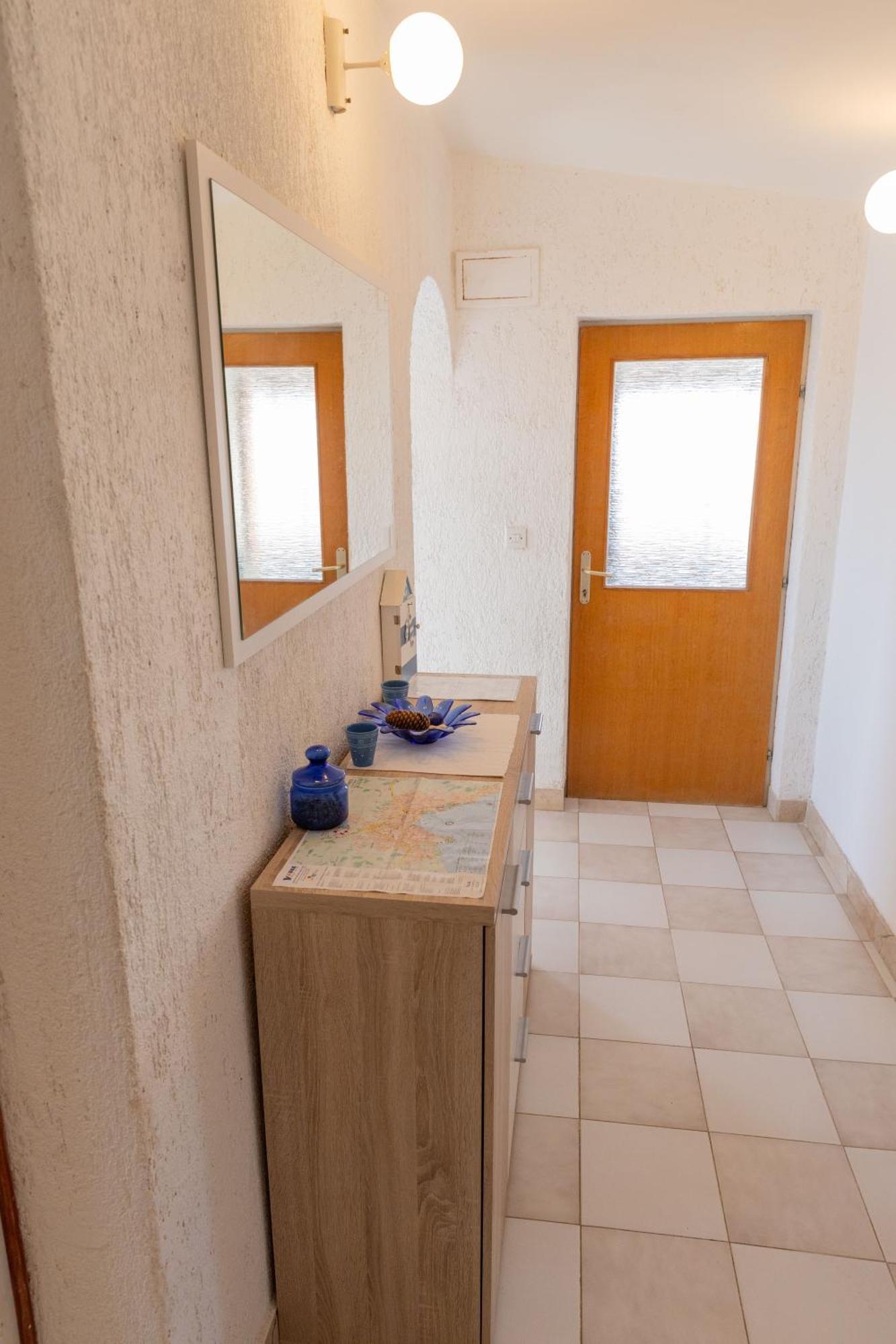 Apartmani Trlaja Vodice Luaran gambar