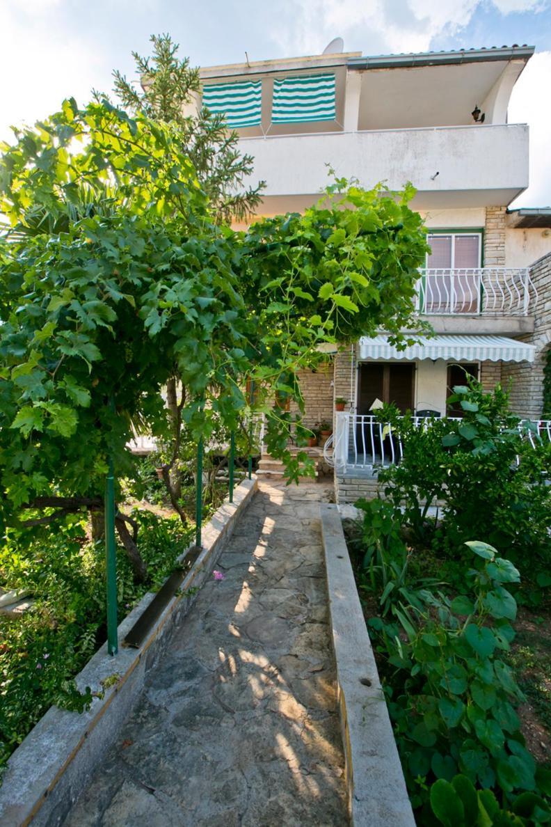 Apartmani Trlaja Vodice Luaran gambar