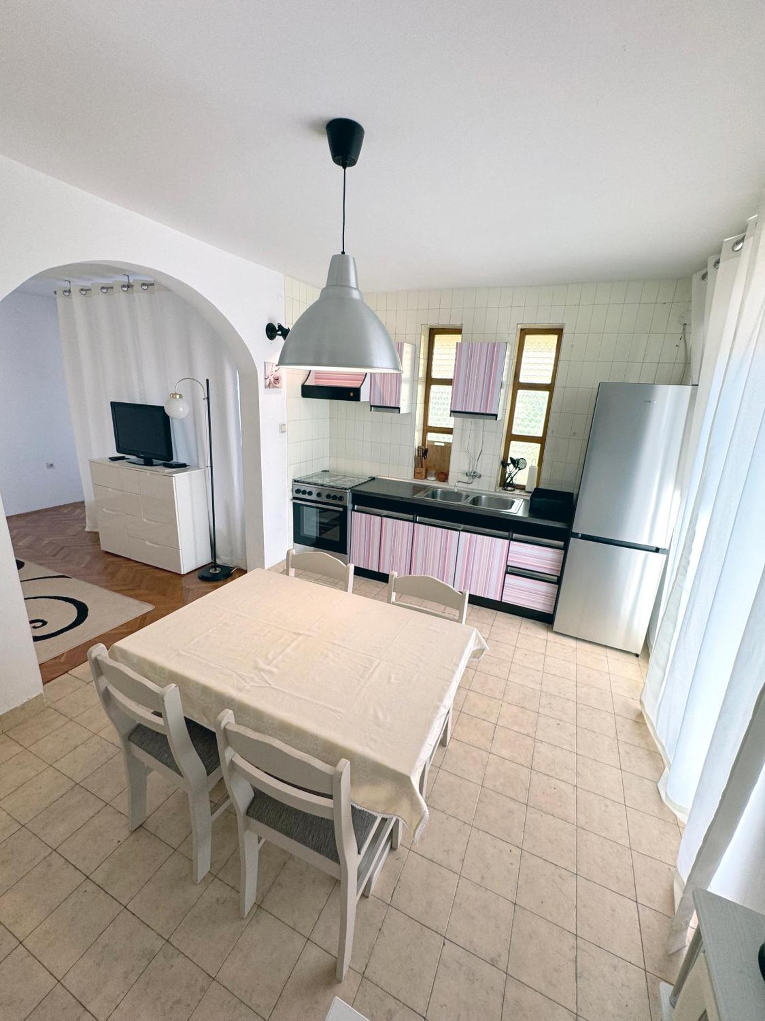 Apartmani Trlaja Vodice Luaran gambar
