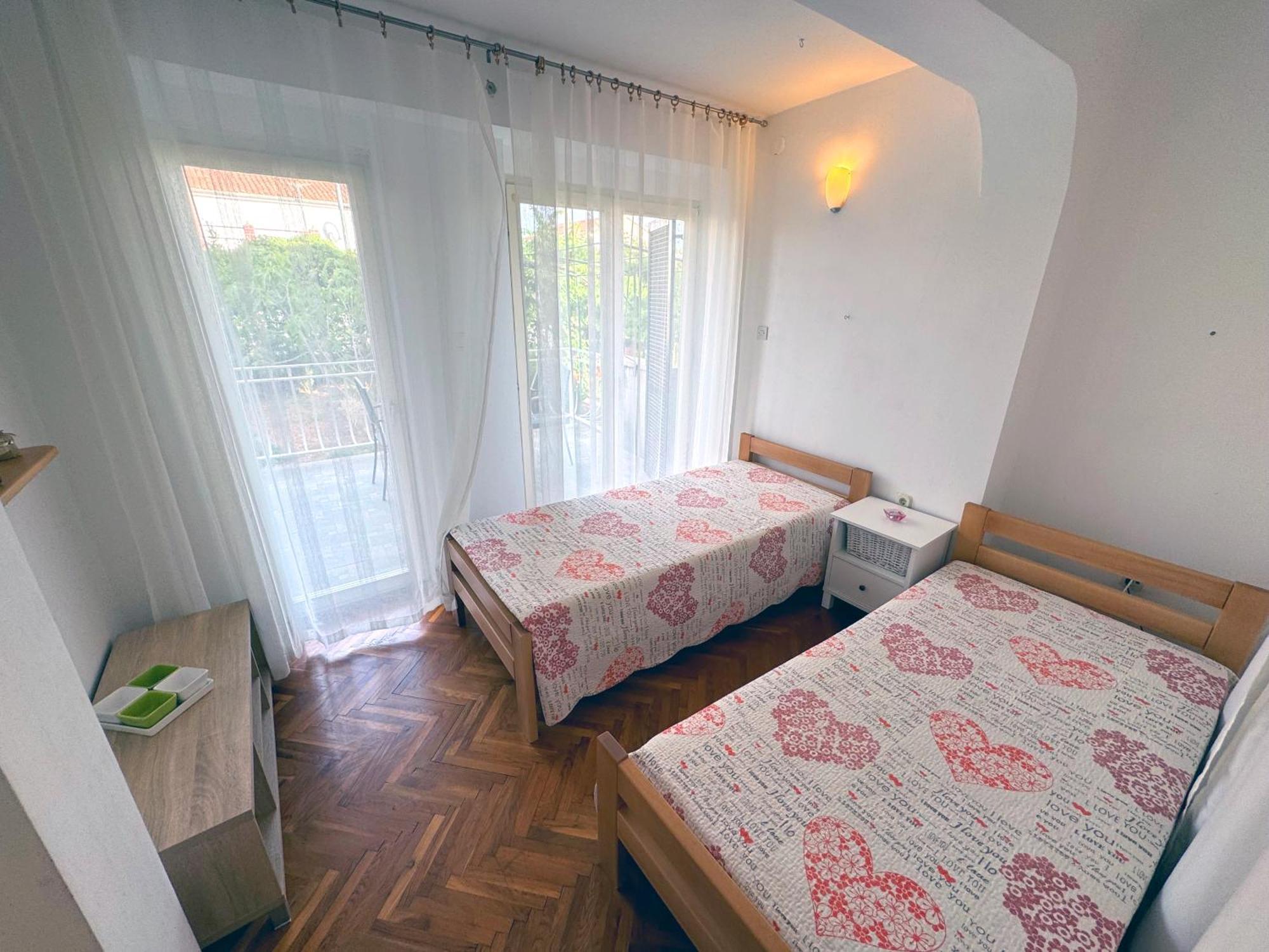 Apartmani Trlaja Vodice Luaran gambar
